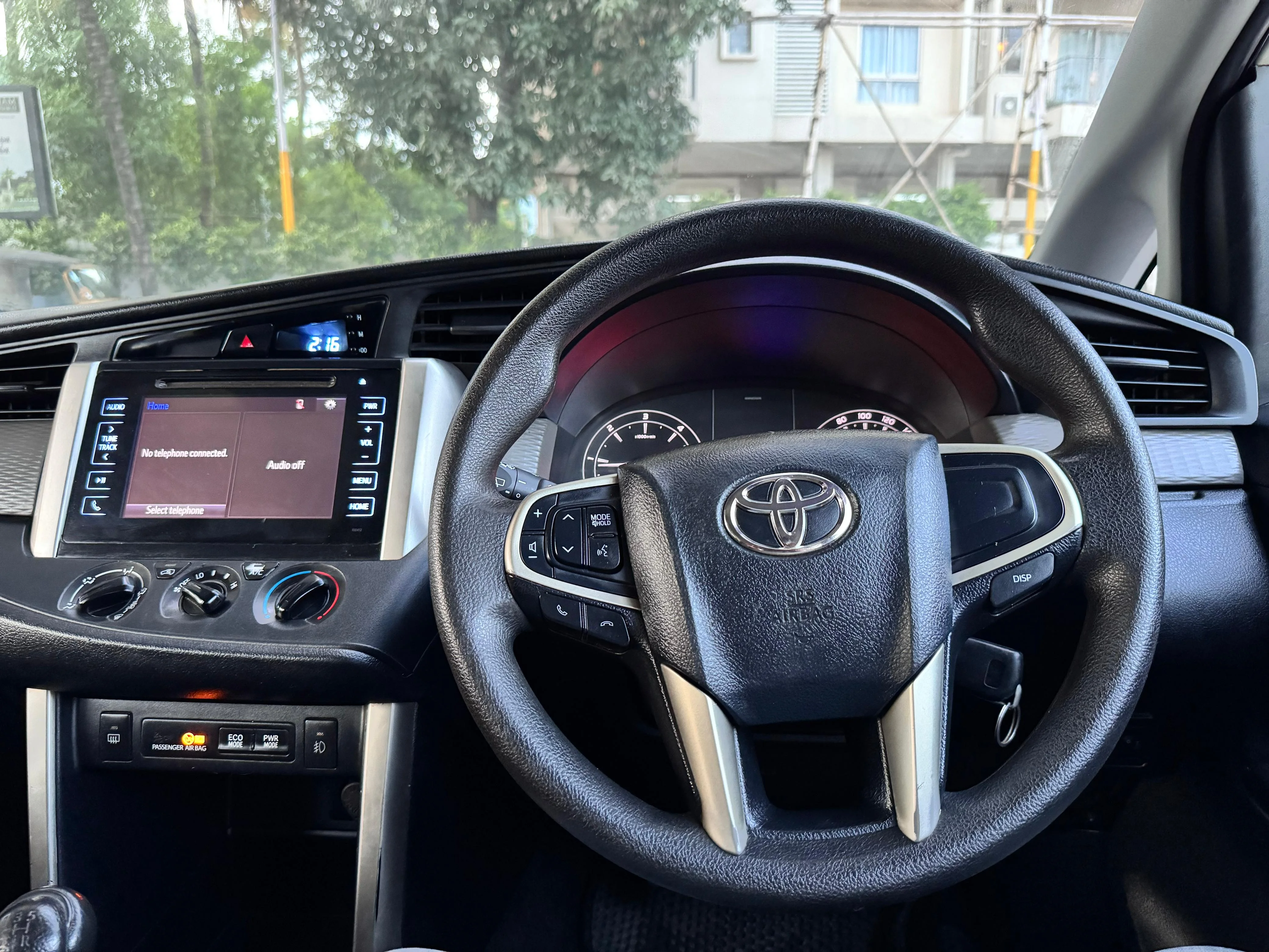 Toyota Innova Crysta - Thumbnail 8