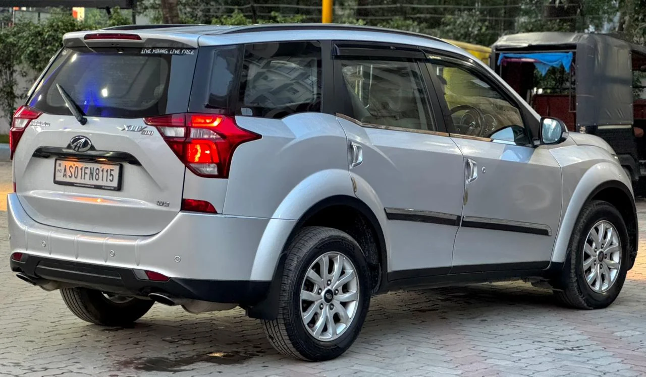 Mahindra XUV500 - Thumbnail 4