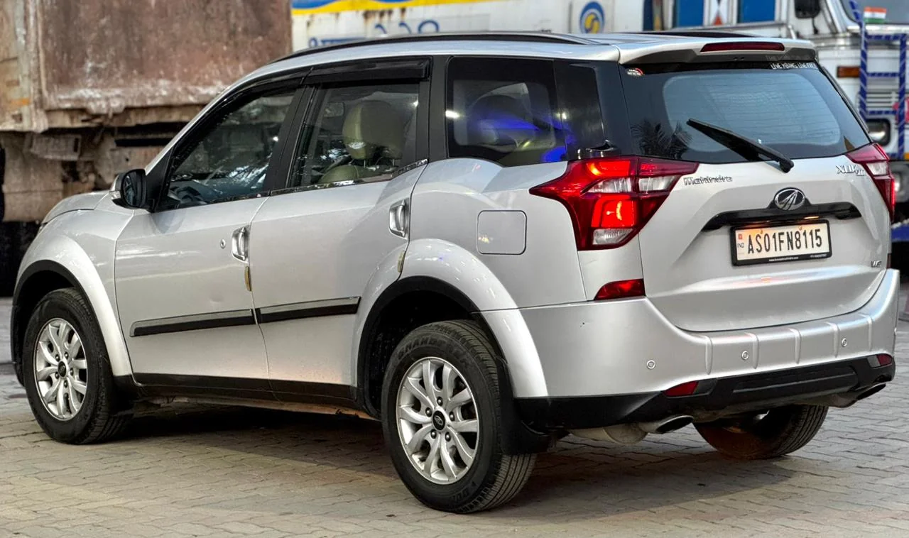 Mahindra XUV500 - Thumbnail 14