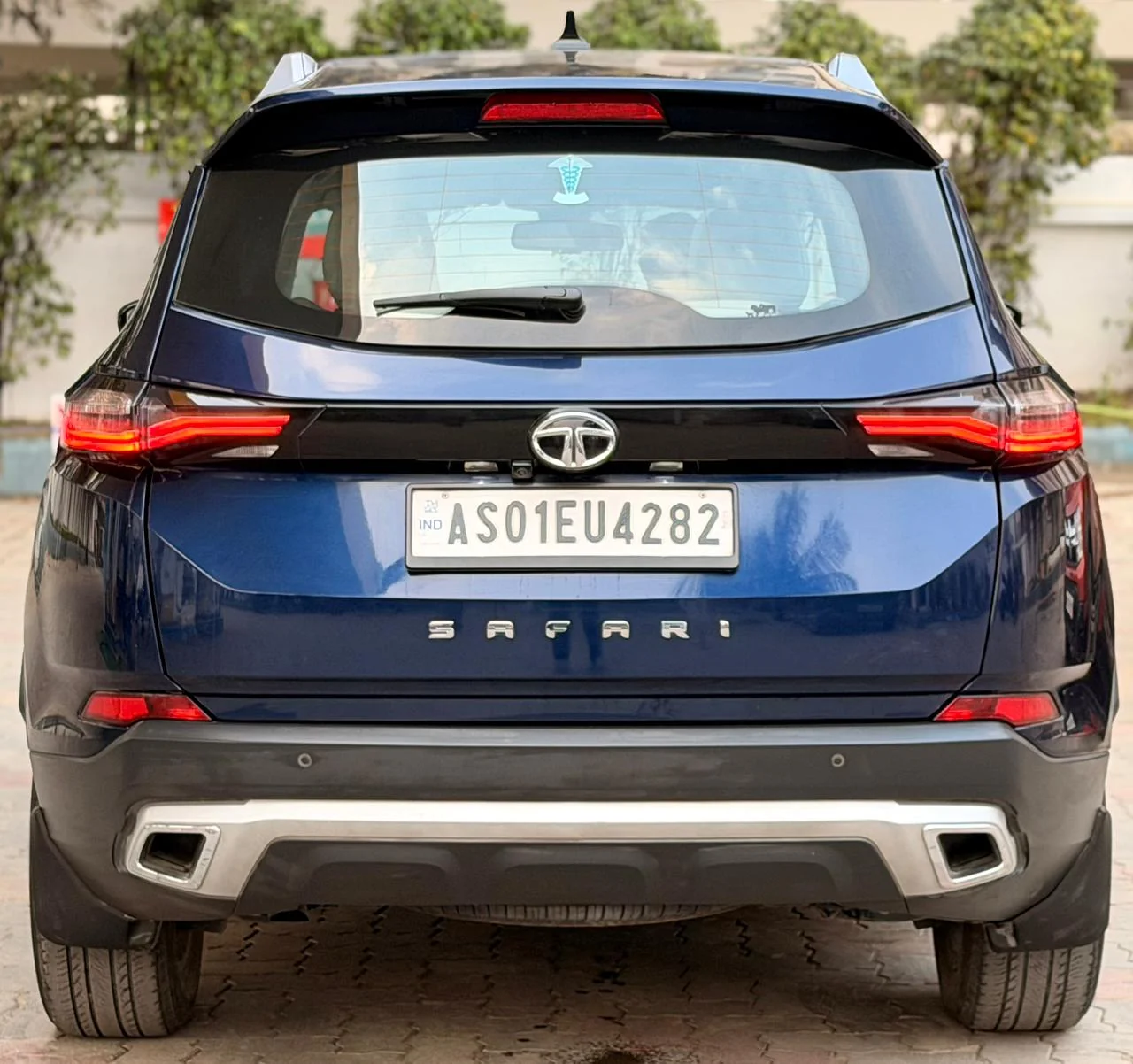 Tata Safari - Thumbnail 12