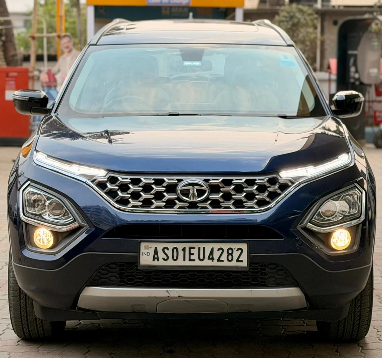 Tata Safari