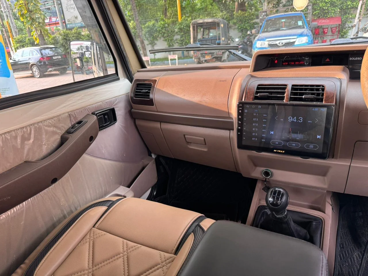 Mahindra Bolero - Thumbnail 6