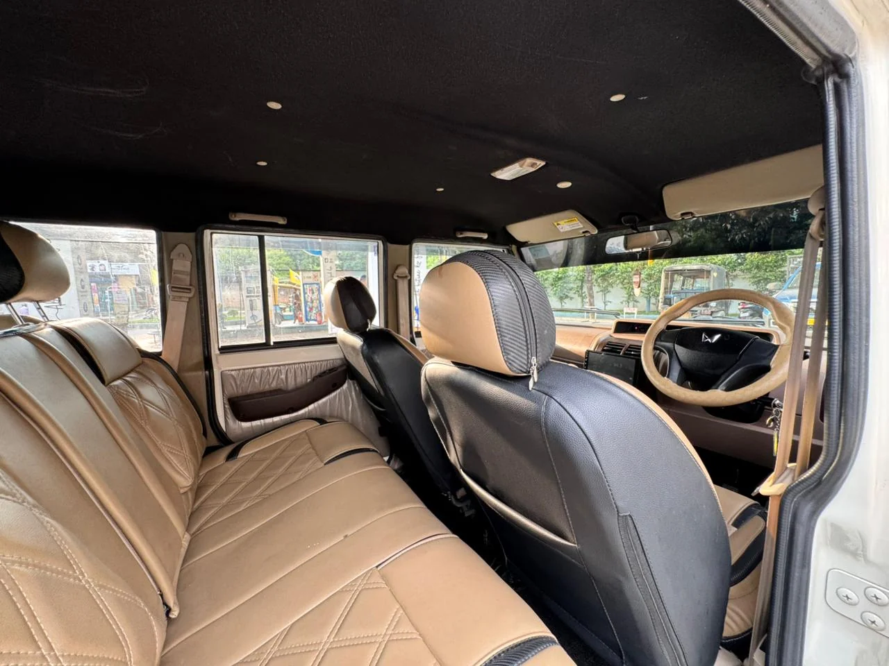 Mahindra Bolero - Thumbnail 12