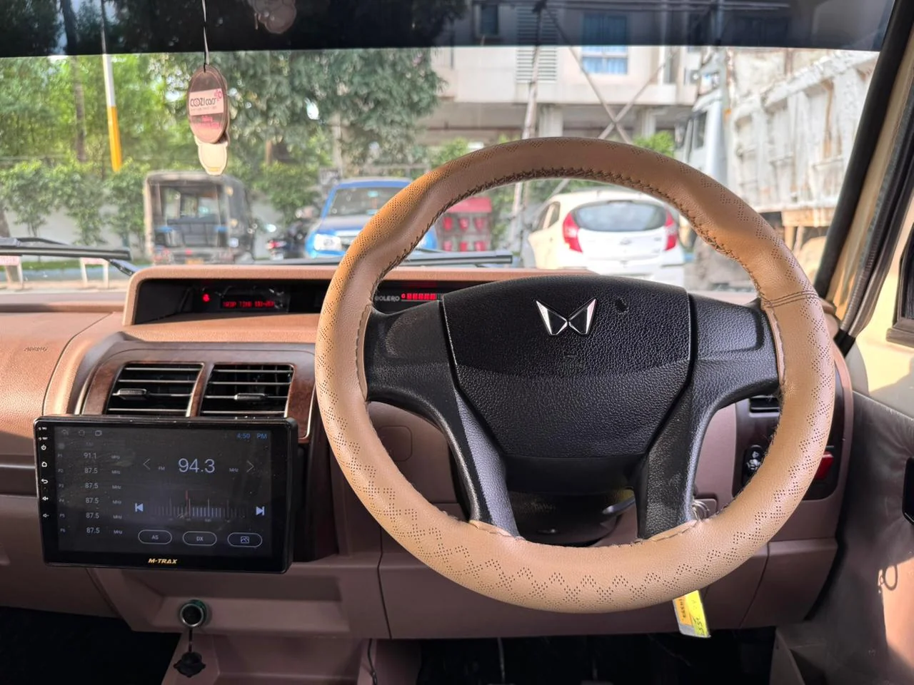 Mahindra Bolero - Thumbnail 13