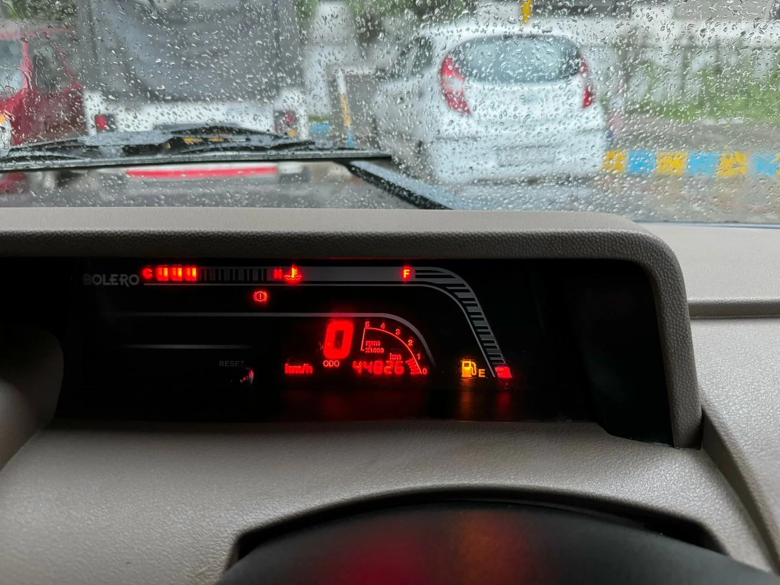 Mahindra Bolero - Thumbnail 11