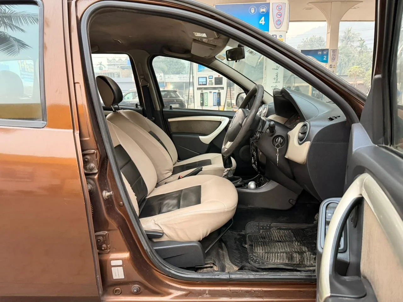 Renault Duster - Thumbnail 6