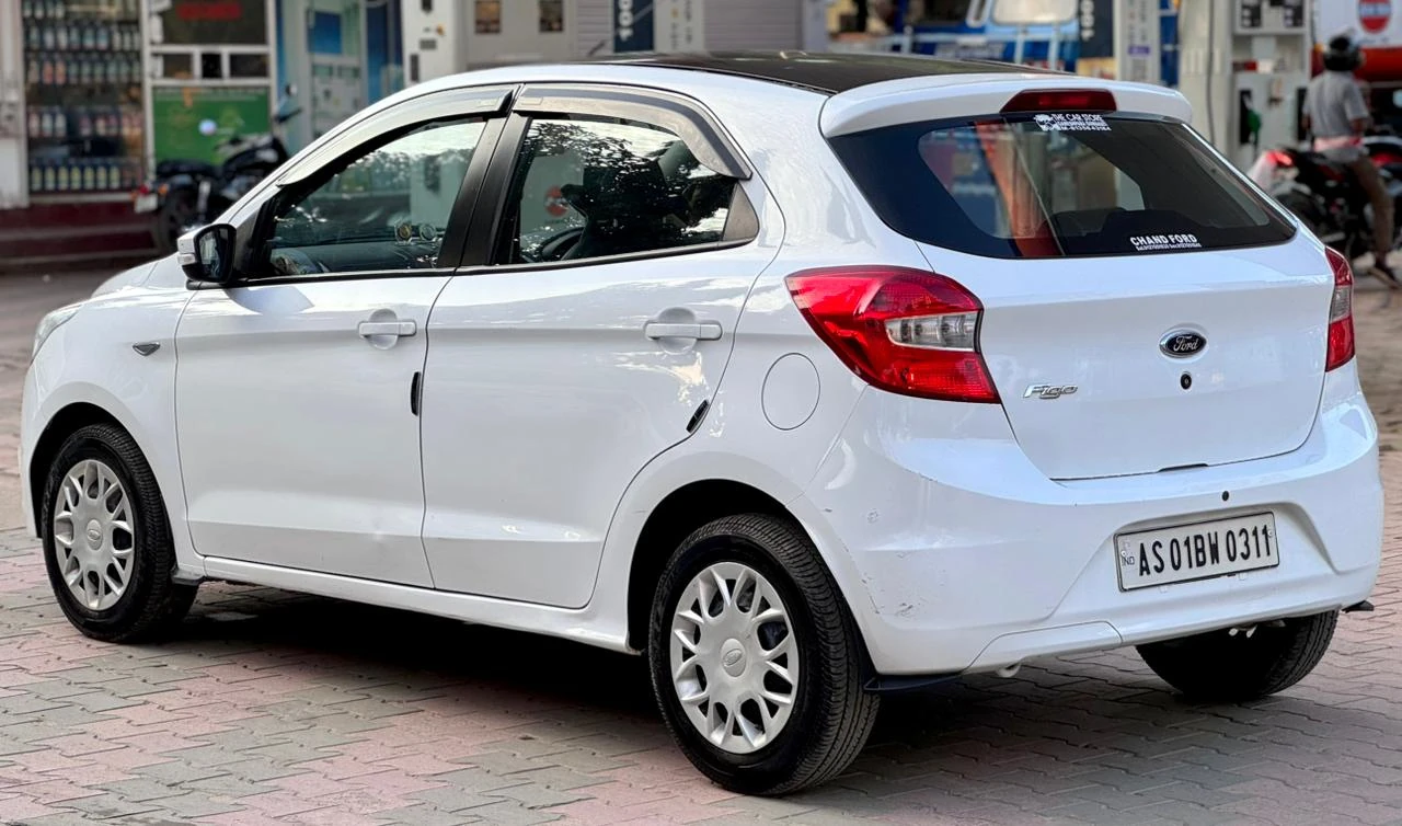 Ford Figo - Thumbnail 7