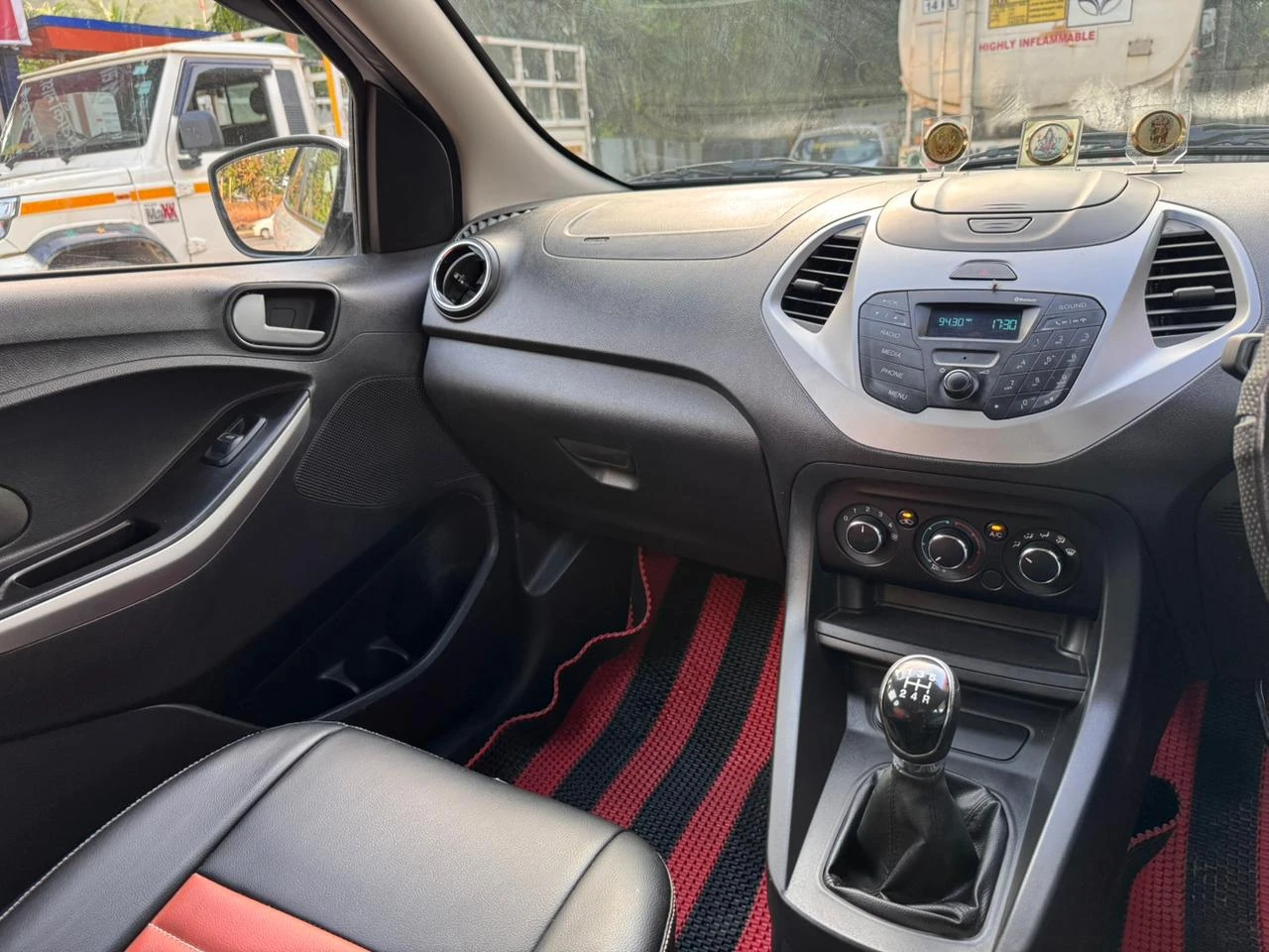 Ford Figo - Thumbnail 8