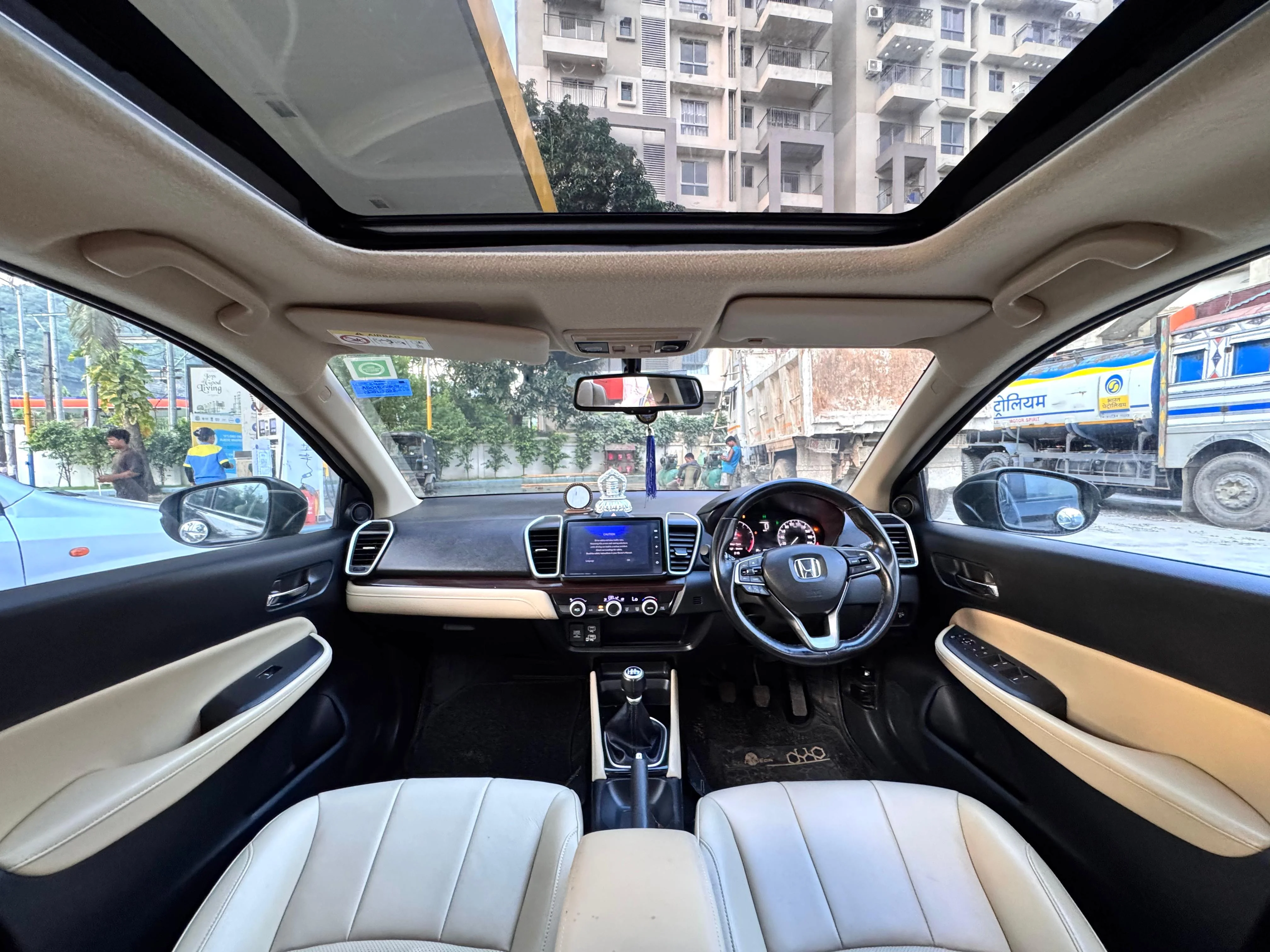 Honda City - Thumbnail 4