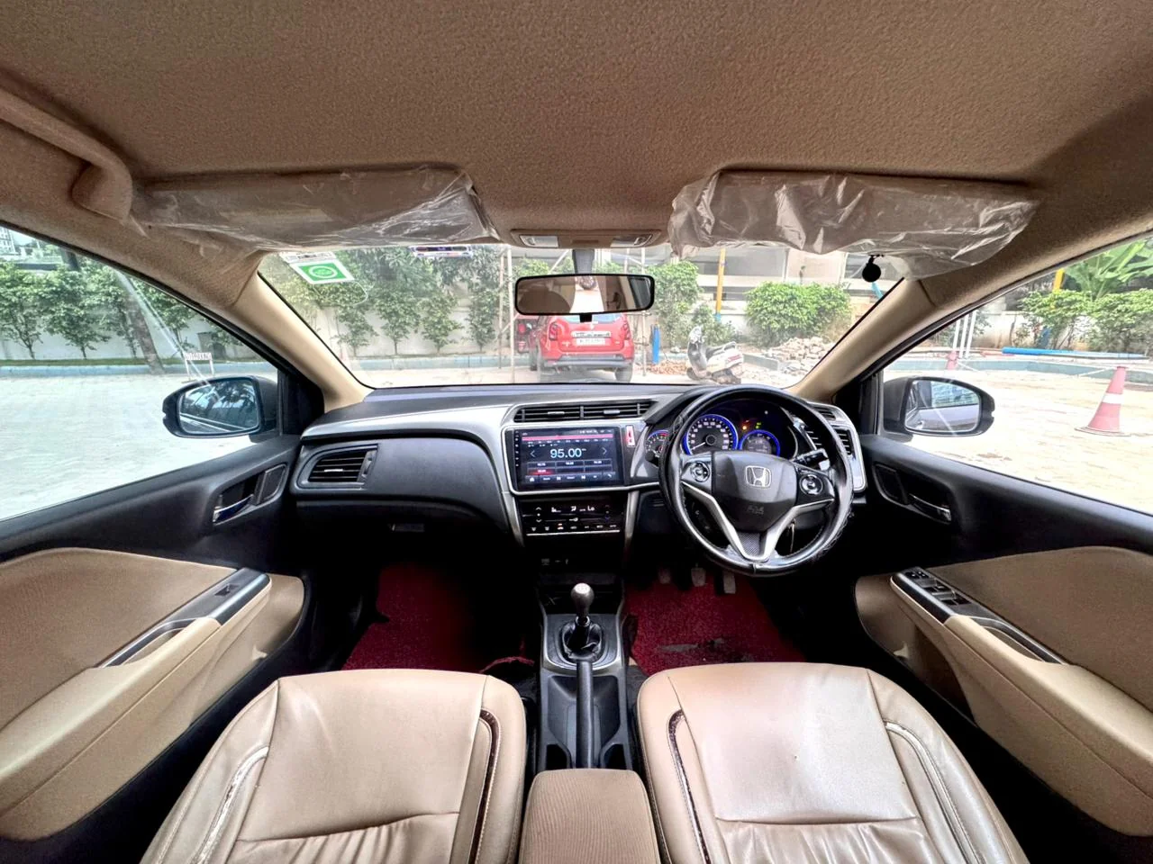 Honda City - Thumbnail 3