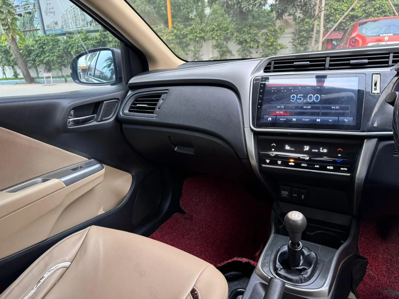 Honda City - Thumbnail 7