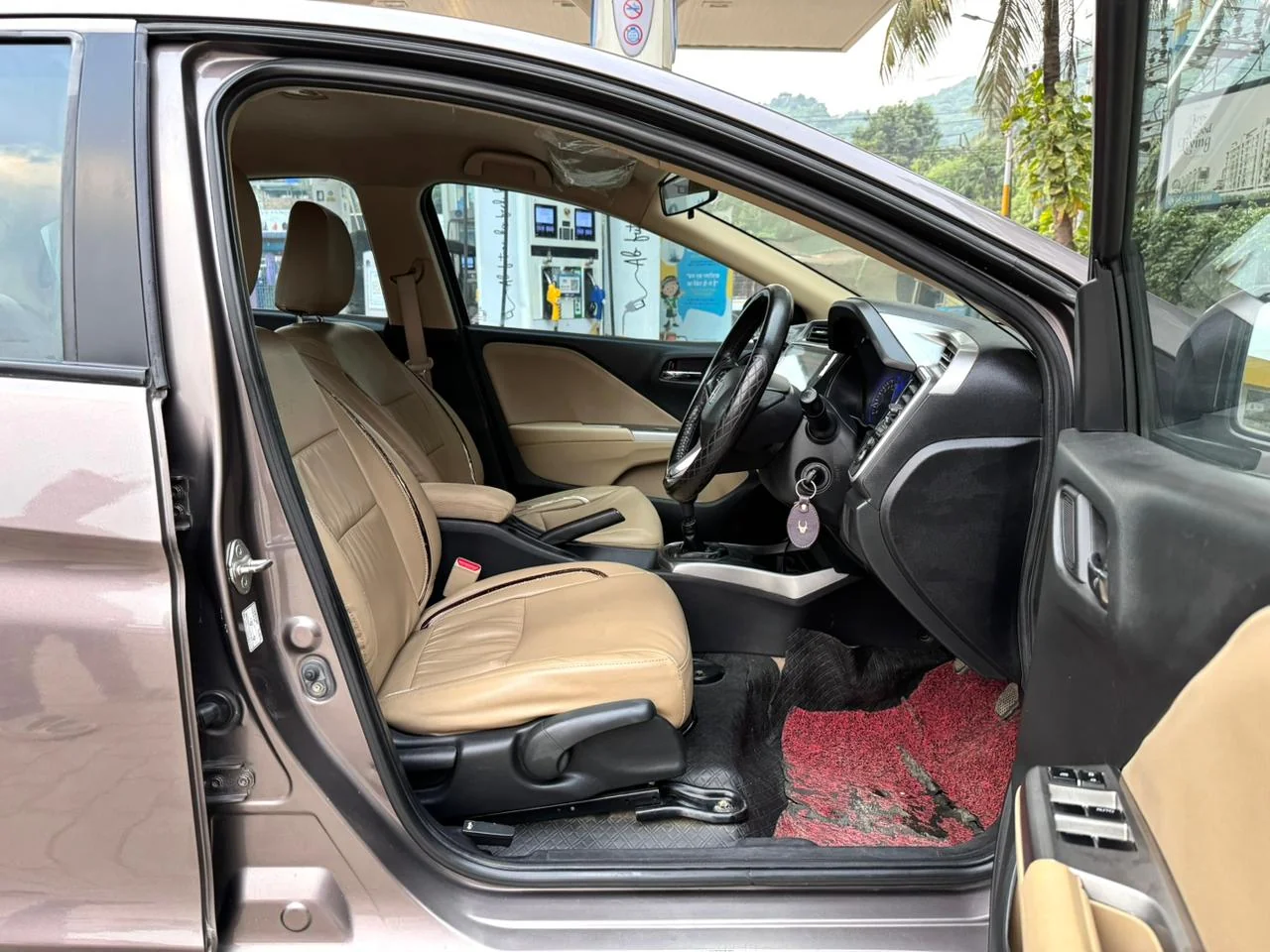 Honda City - Thumbnail 9