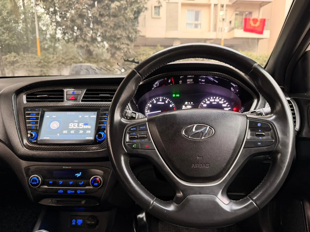 Hyundai i20 - Thumbnail 8