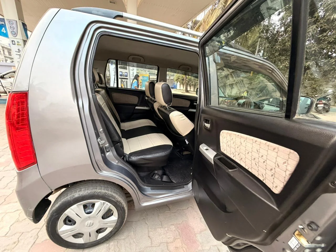 Maruti Suzuki Wagon R - Thumbnail 11