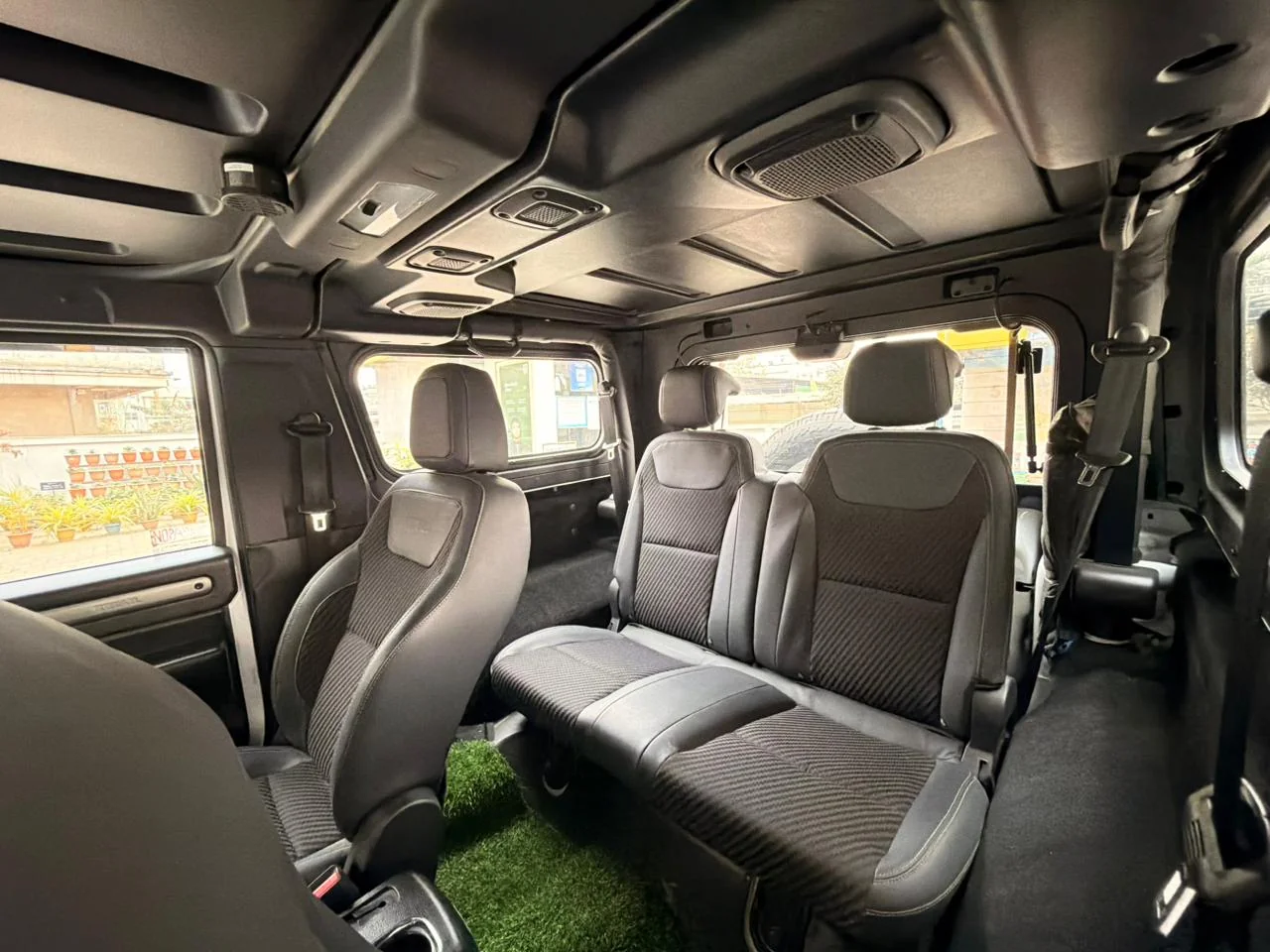 Mahindra Thar - Thumbnail 11