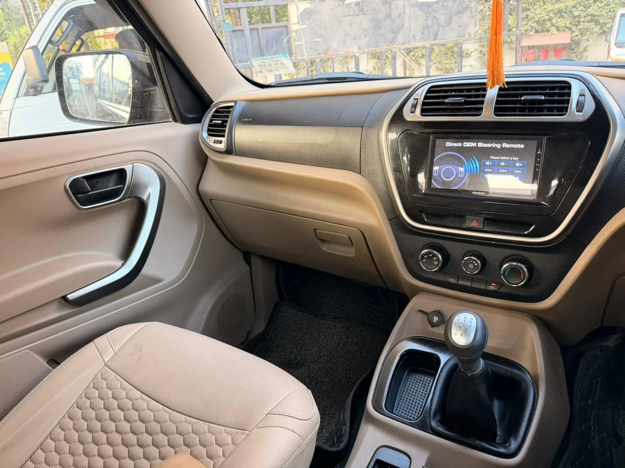 Mahindra Bolero Neo - Thumbnail 5