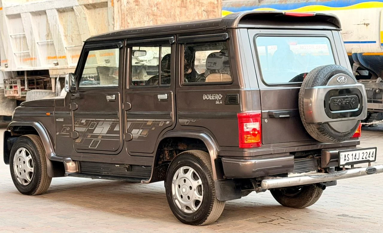 Mahindra Bolero - Thumbnail 4