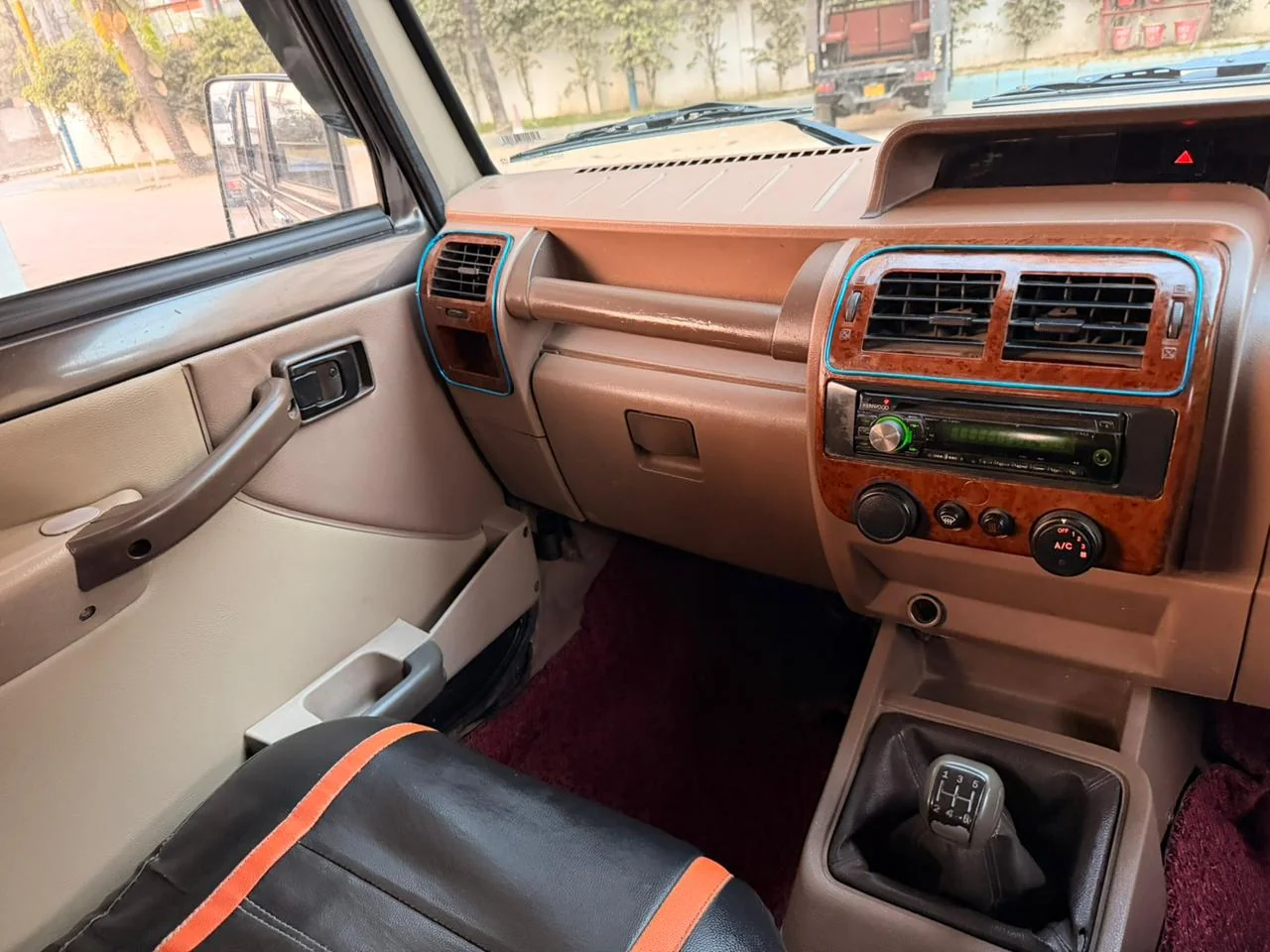 Mahindra Bolero - Thumbnail 7