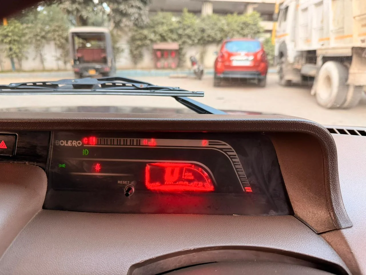 Mahindra Bolero - Thumbnail 11