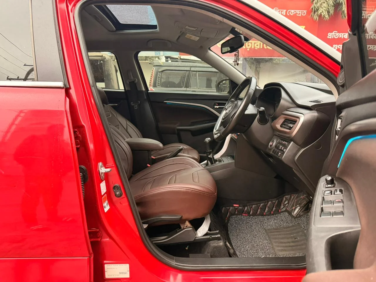 Maruti Brezza - Thumbnail 11