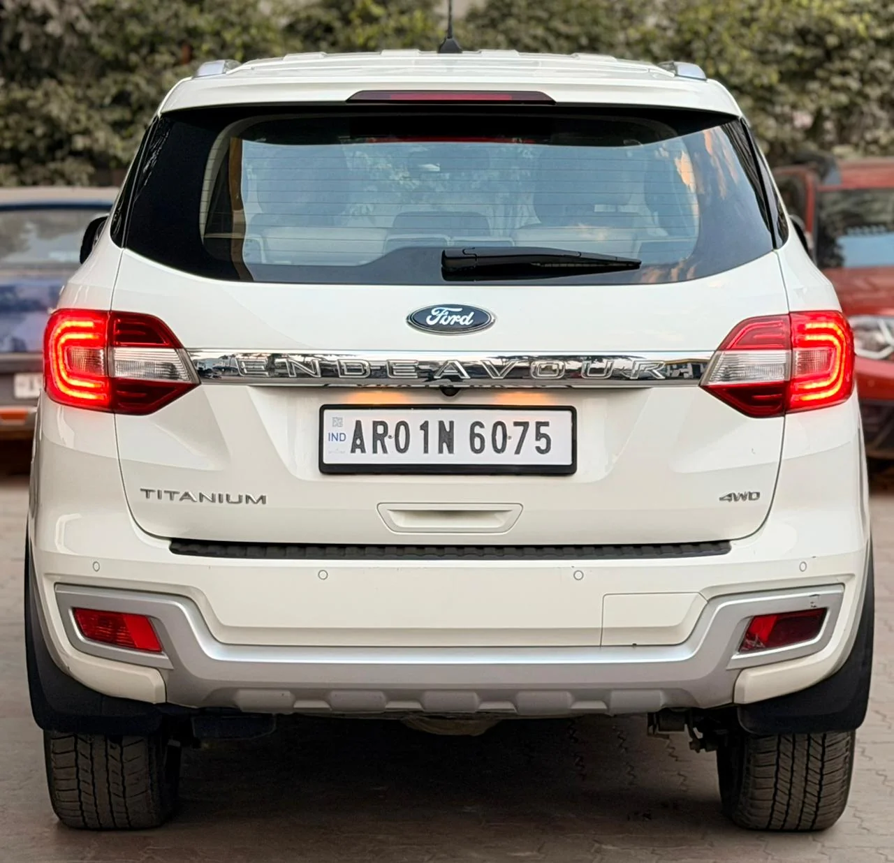 Ford Endeavour - Thumbnail 5