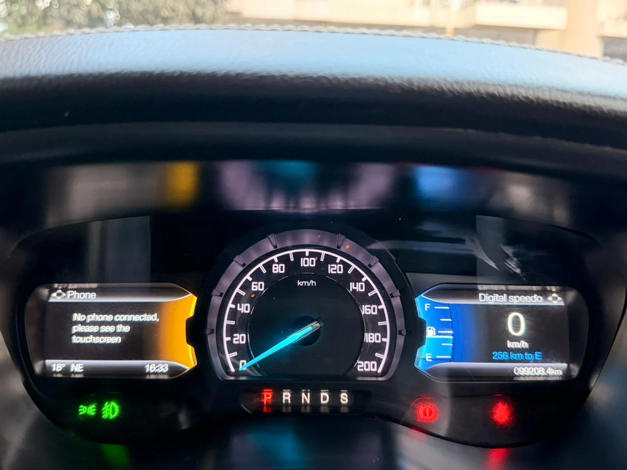 Ford Endeavour - Thumbnail 11