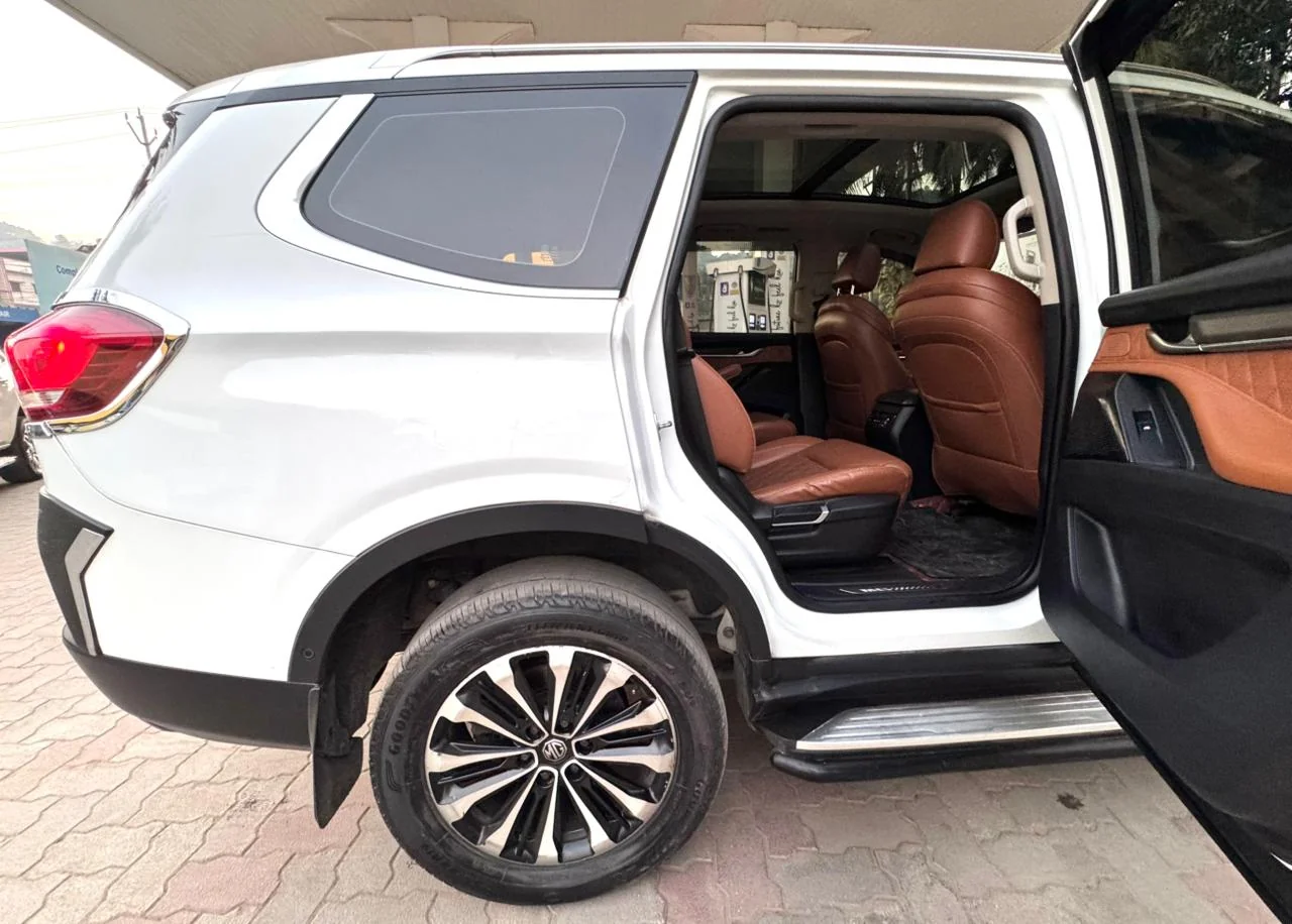 MG Gloster - Thumbnail 6