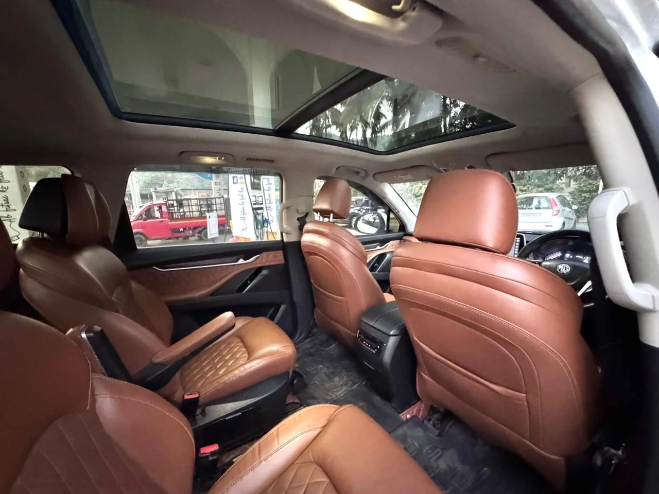 MG Gloster - Thumbnail 3