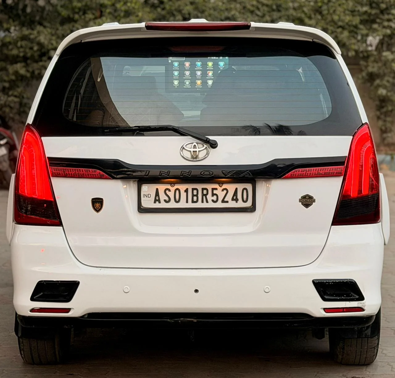 Toyota Innova - Thumbnail 6