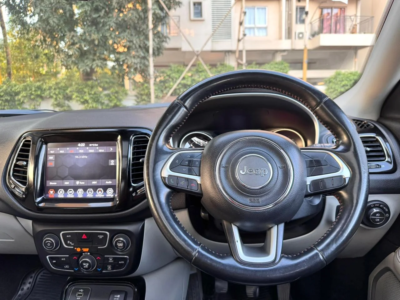 Jeep Compass - Thumbnail 2