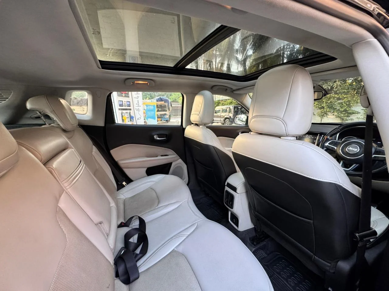 Jeep Compass - Thumbnail 5