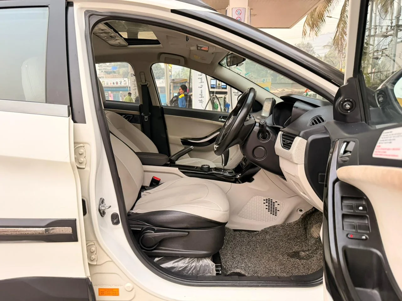 Tata Nexon - Thumbnail 12