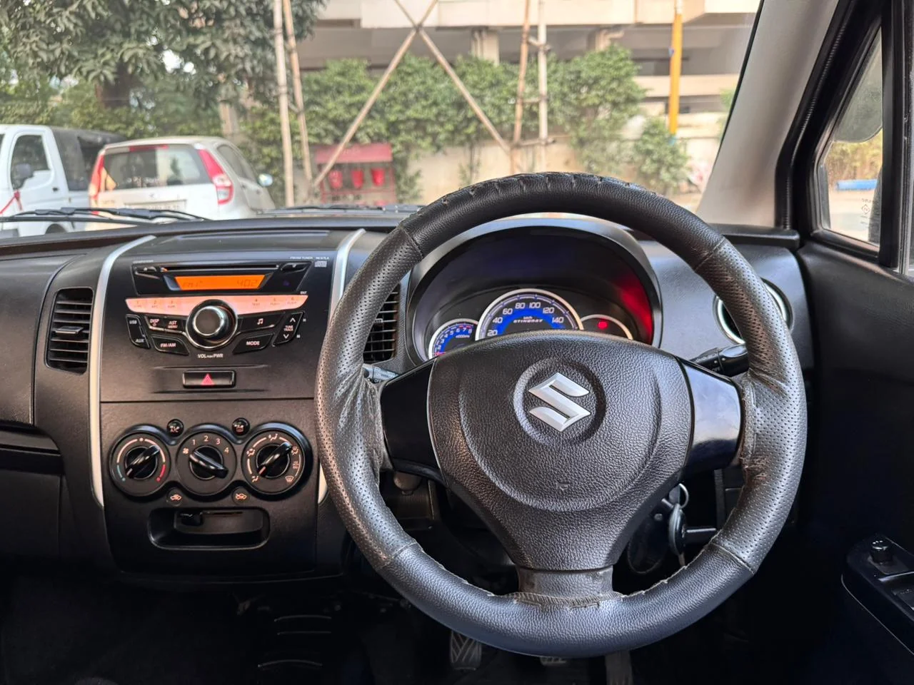 Maruti Suzuki Stingray - Thumbnail 3