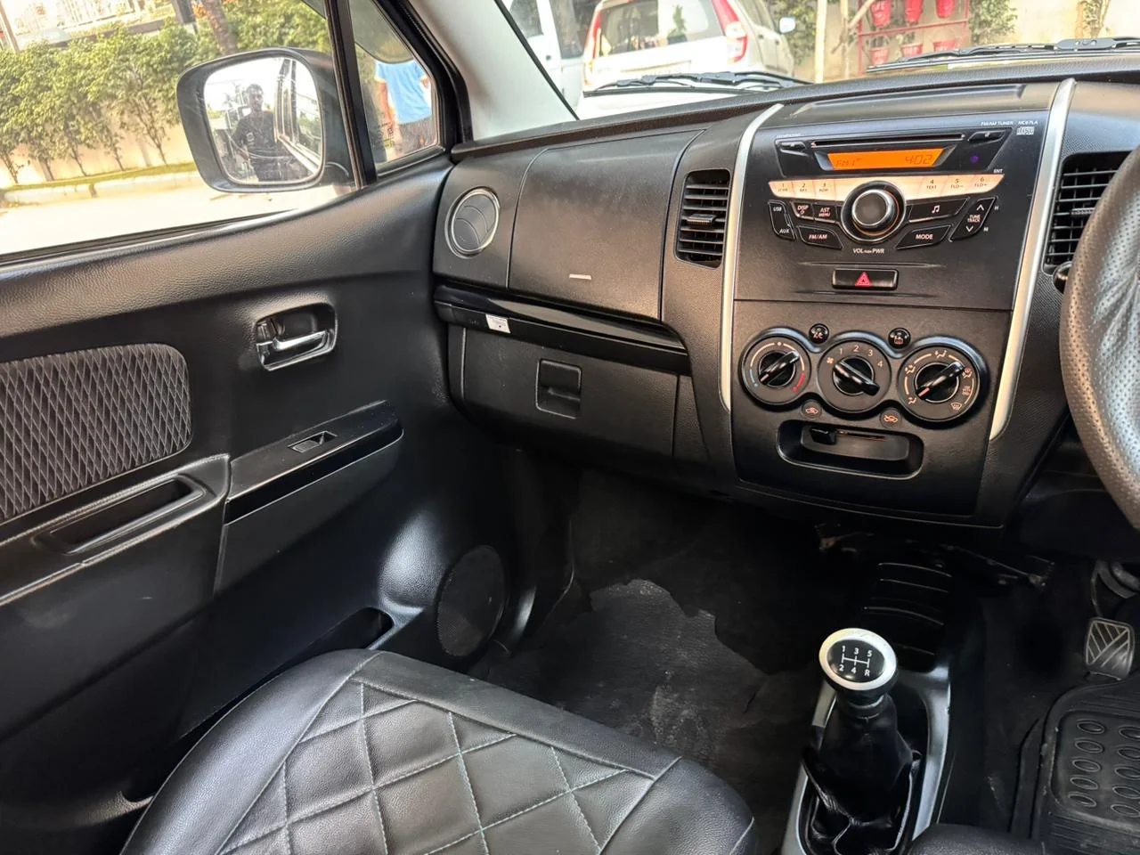 Maruti Suzuki Stingray - Thumbnail 10