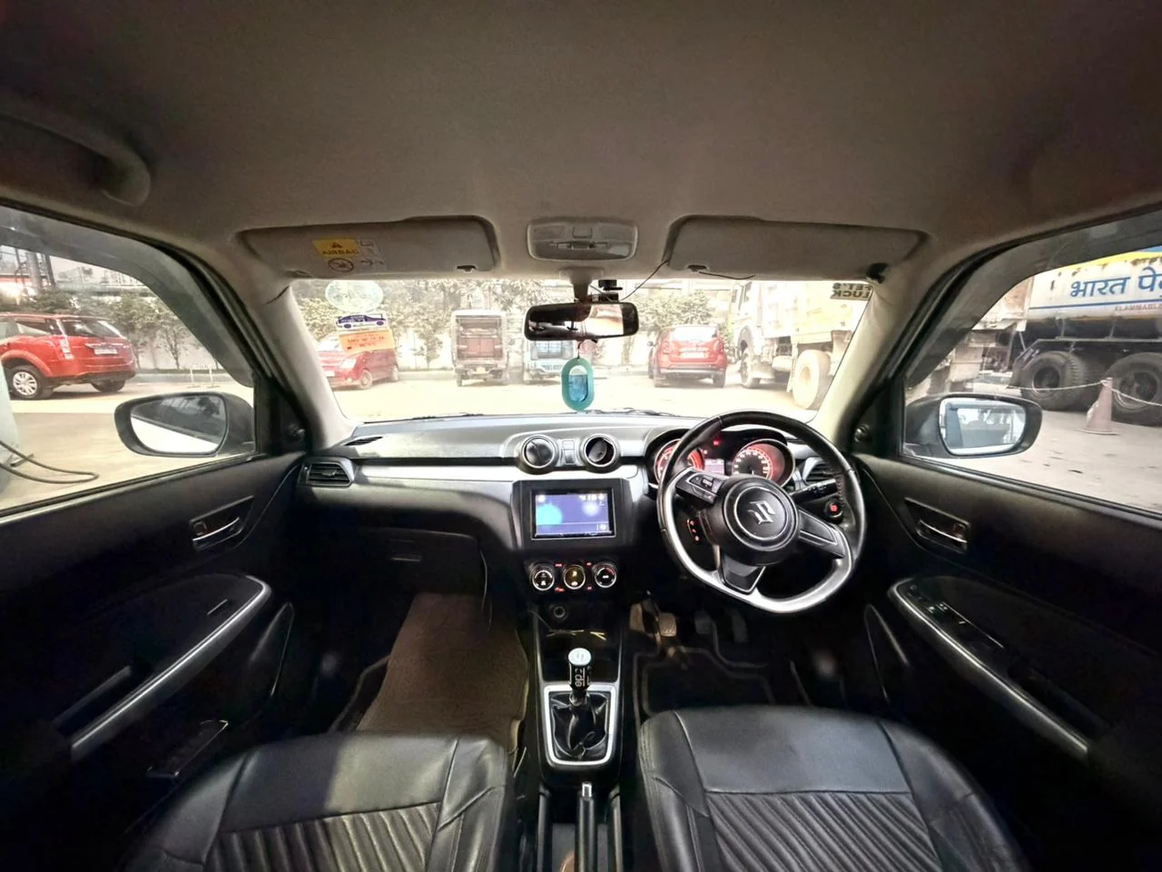 Maruti Swift - Thumbnail 2