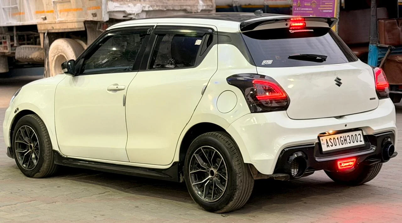 Maruti Swift - Thumbnail 3