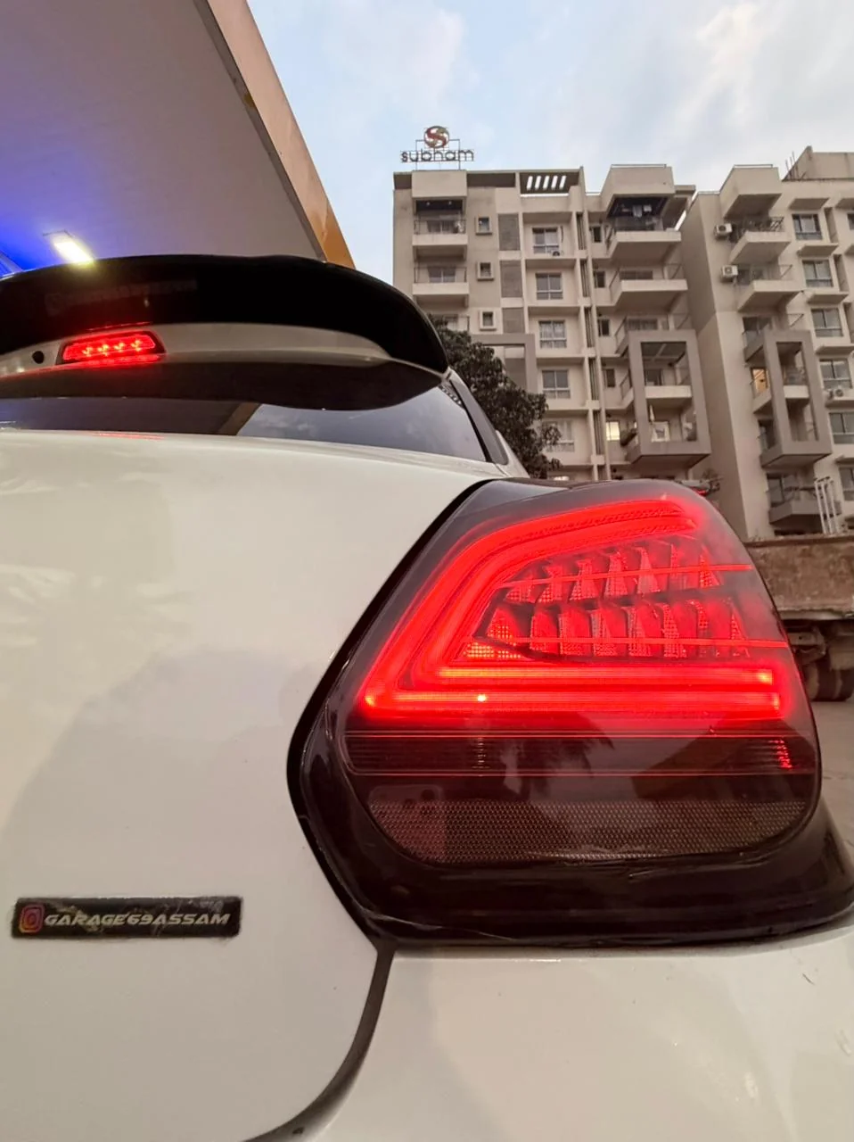 Maruti Swift - Thumbnail 9