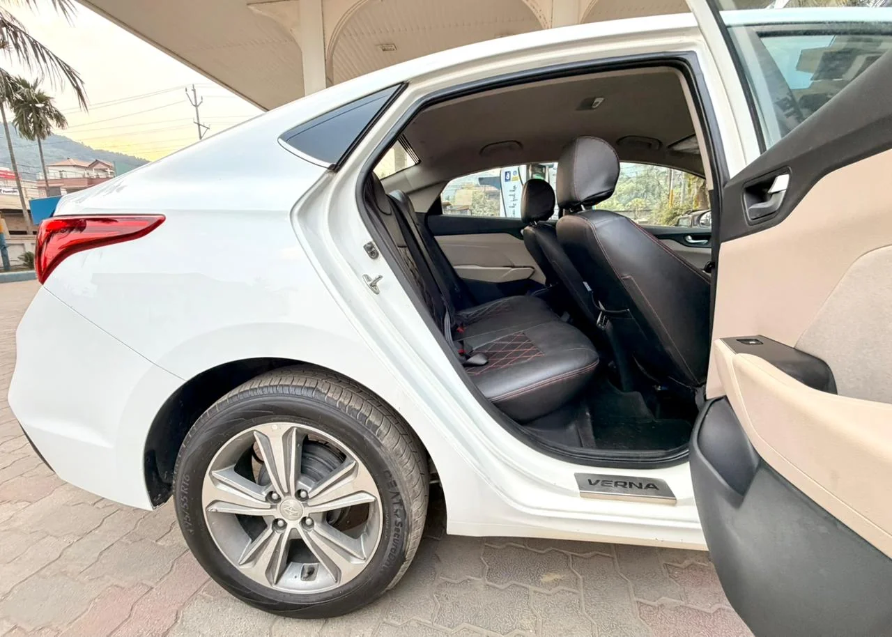 Hyundai Verna - Thumbnail 11
