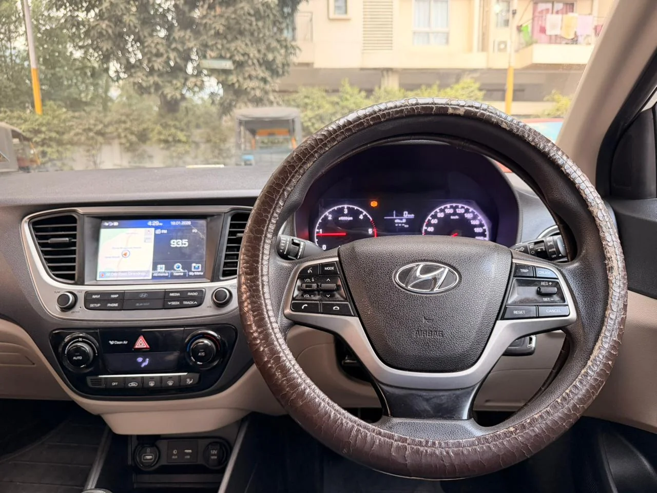 Hyundai Verna - Thumbnail 12