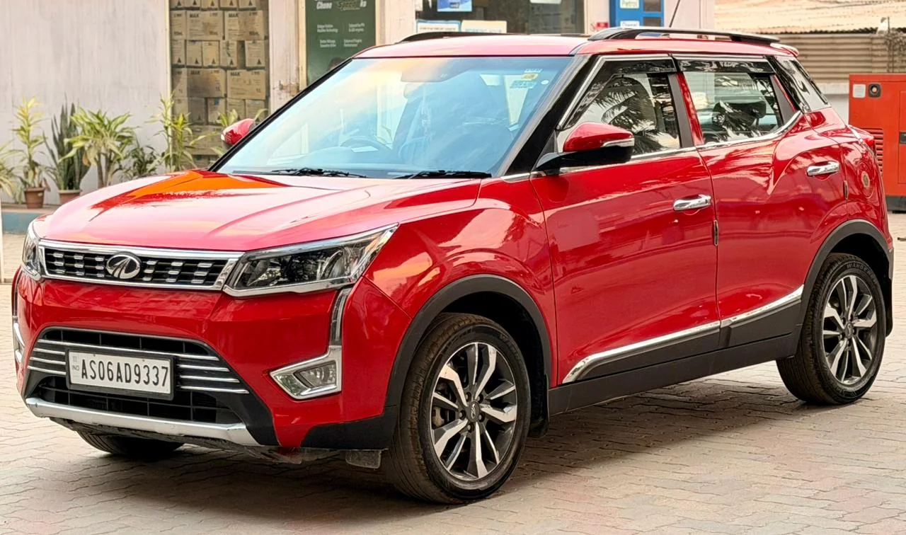 Mahindra XUV300 - Thumbnail 12