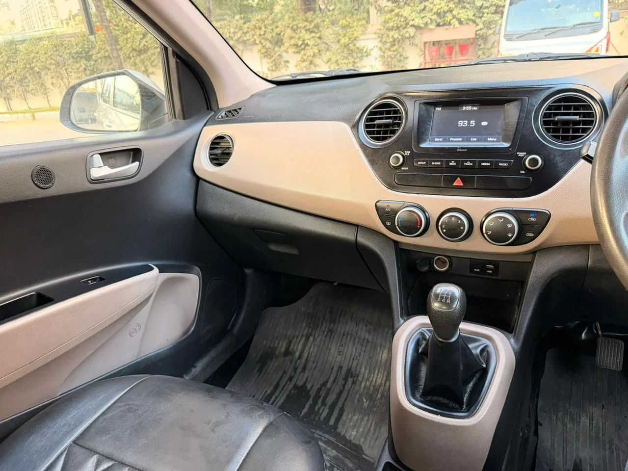 Hyundai Grand i10 - Thumbnail 4