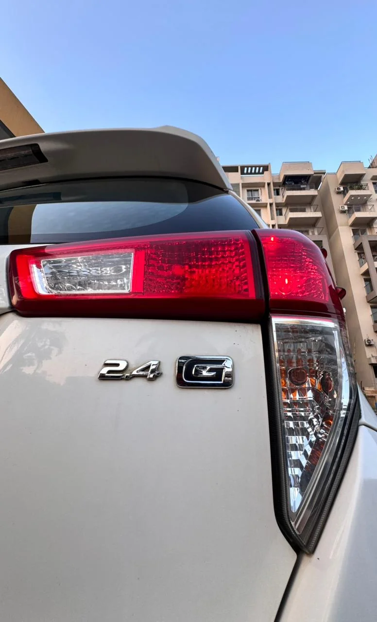 Toyota Innova Crysta - Thumbnail 5