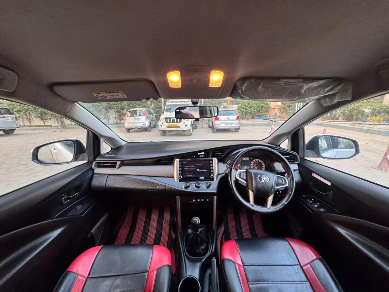 Toyota Innova Crysta - Thumbnail 11