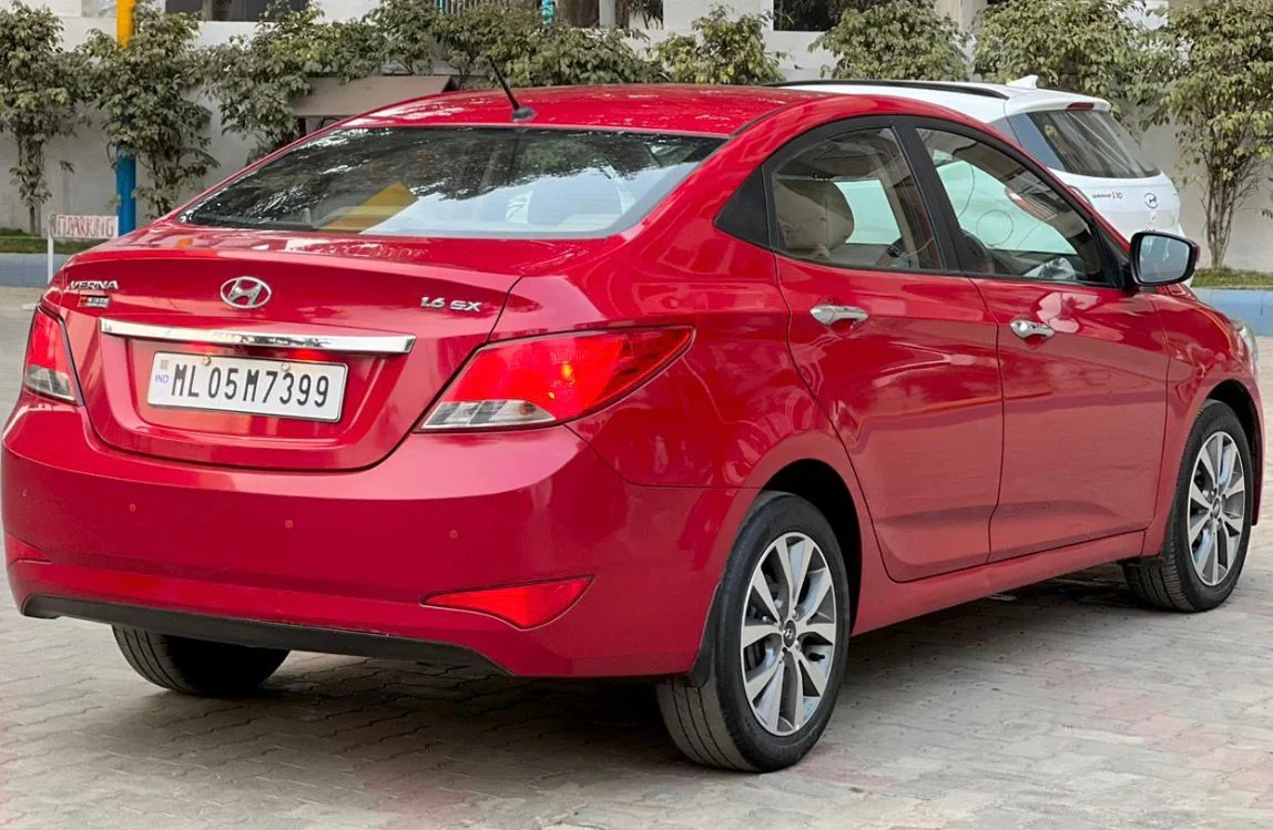 Hyundai Verna - Thumbnail 4