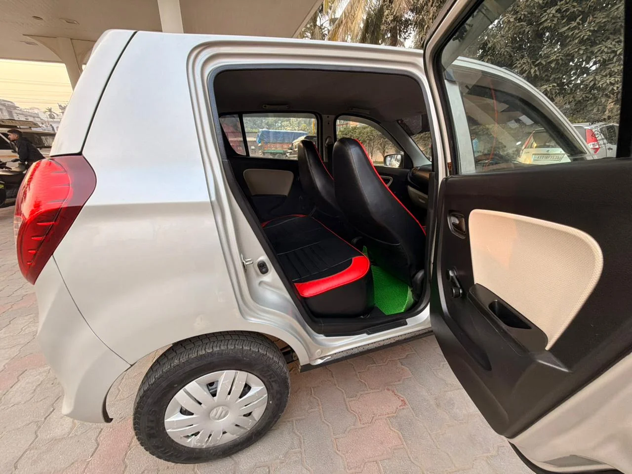 Maruti Suzuki Alto 800 - Thumbnail 9