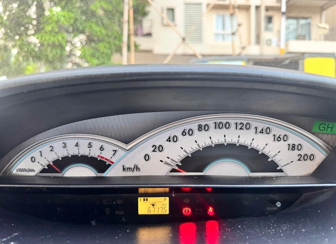 Toyota Etios - Thumbnail 7