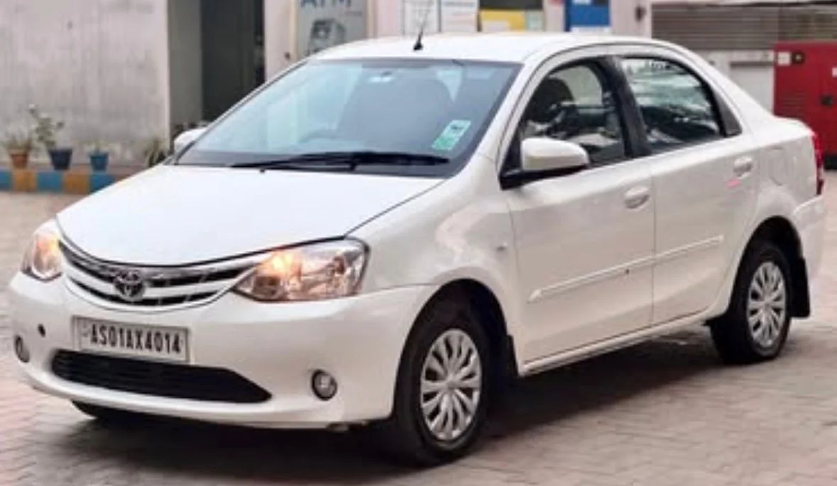 Toyota Etios - Thumbnail 2