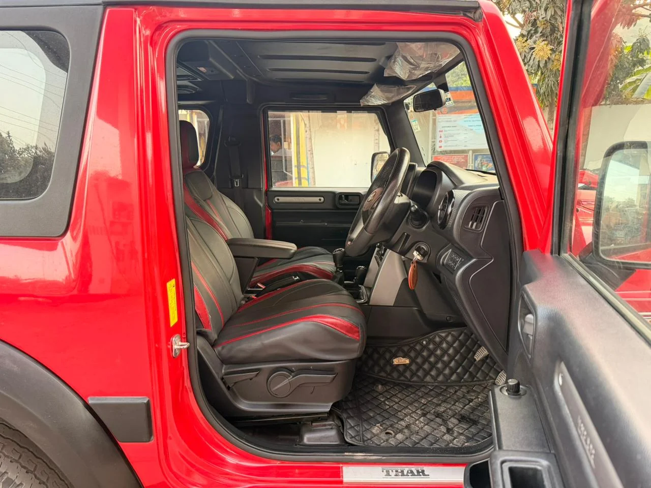 Mahindra Thar - Thumbnail 11