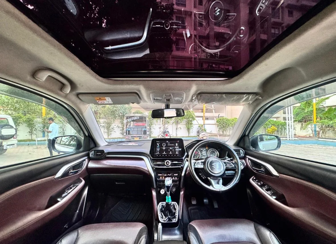 Maruti Suzuki Grand Vitara - Thumbnail 9