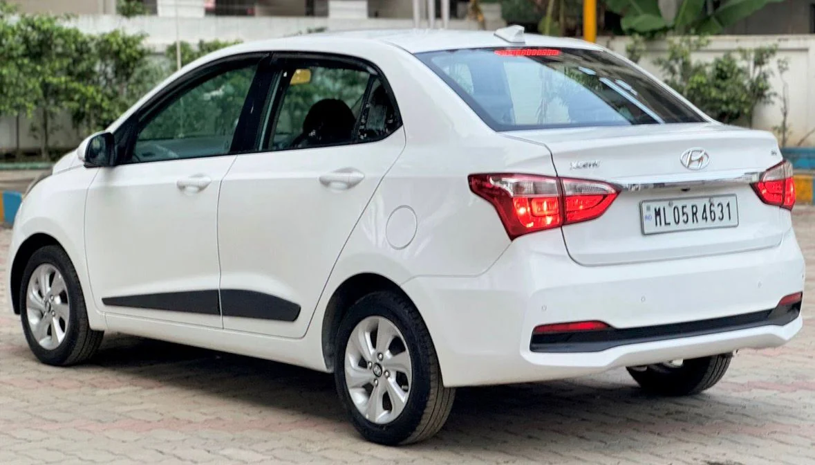 Hyundai Xcent - Thumbnail 5